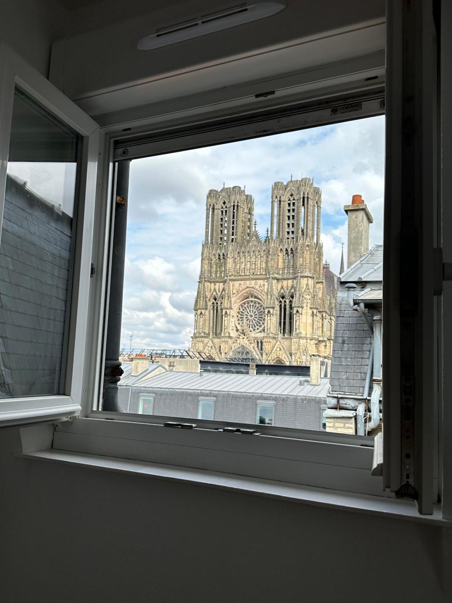 Faro, Vue Sur La Cathedrale Apartamento Reims Exterior foto